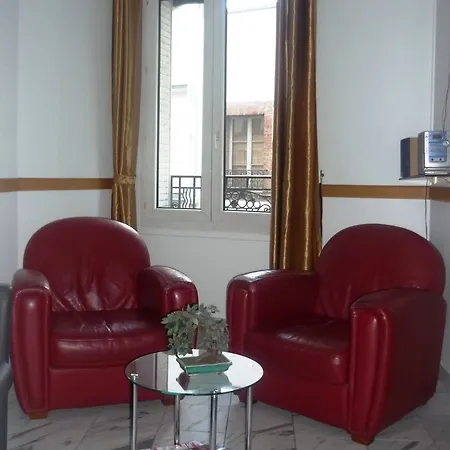 Hotel Mary's *
