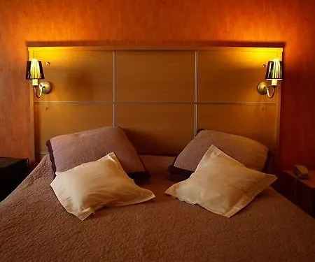 Hotel Mary's *